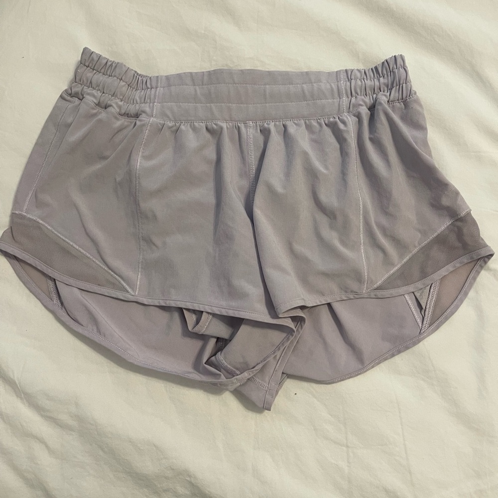 Women's Lululemon Light Purple Hotty Hot Shorts 2.5 inch